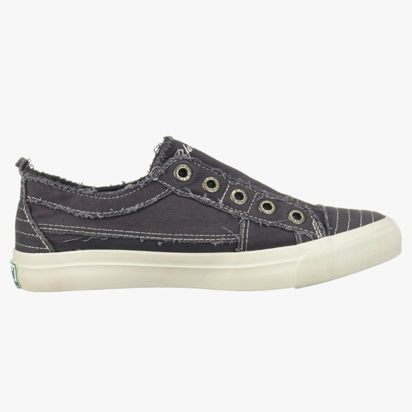 Blowfish Malibu Womens Slip on Navy Distressed Canvas Shoe Size 7 EUC - Picture 3 of 8